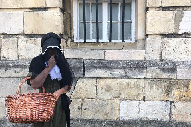 Time Traveller's Walking Tour of York - Morning Tour - The Group Size and Atmosphere