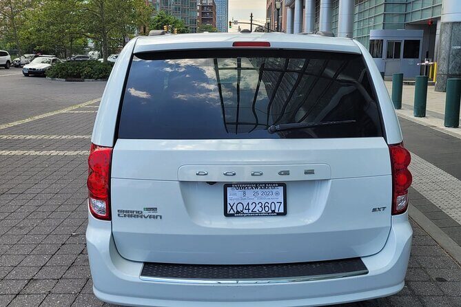 Times Square NYC to EWR Newark International Airport - What the Experience Looks Like