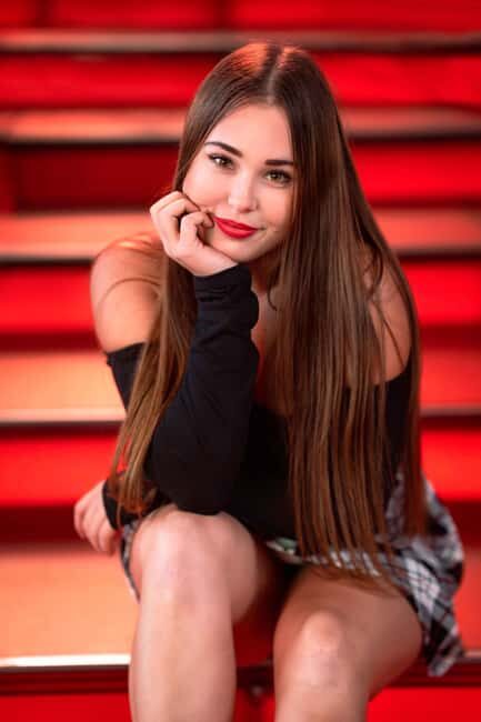 Times Square VIP Photoshoot on the Iconic Red Stairs - What Is It Like to Have a Photoshoot on the Red Stairs?