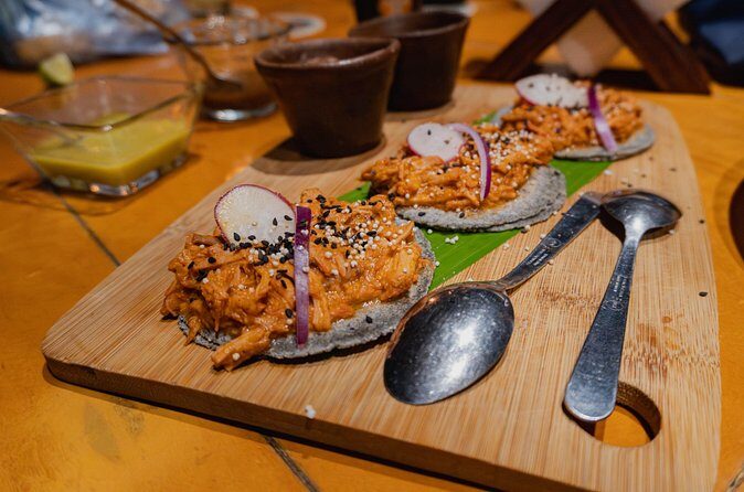 Tip Top Tacos - The Starting Point: Parque Central in La Crucecita