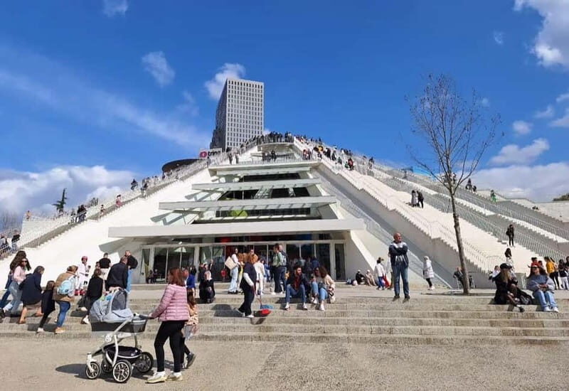 Tirana: A walk through the history of Albania. - Final thoughts