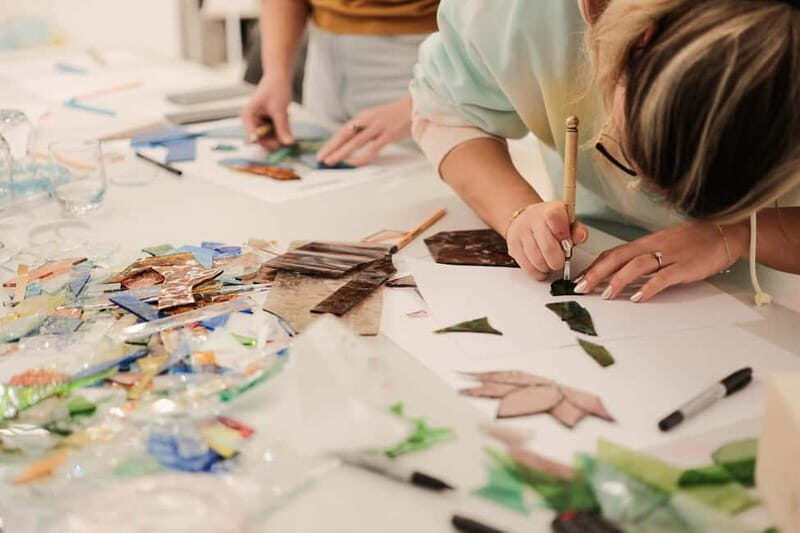 Tirana: Glass Ultimate Experience - Group Size and Accessibility