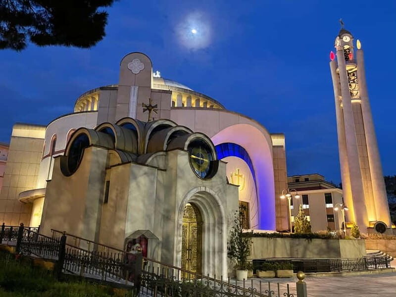 Tirana Highlights: A Walking Tour with a Local Guide - Key Points