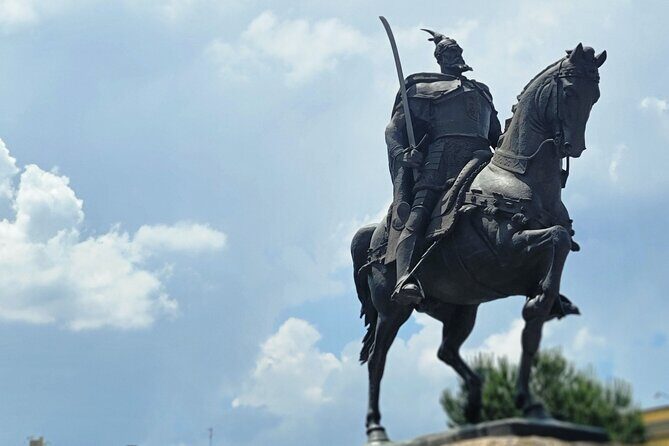 Tiranas Communist Past: A Tasting Tour with Traditional Lunch - A Step-by-Step Breakdown of the Tour