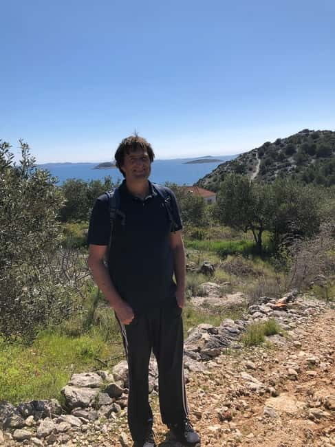 Tisno: Tour of the town with churches and palaces - FAQs