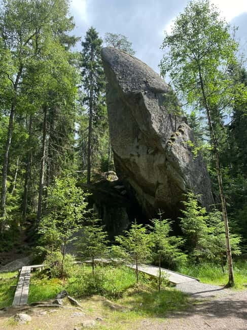 Tiveden: The Legend of Junker Jägare Guided Hike - What to Expect from the Experience