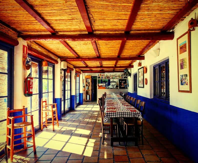 Toledo: Toledo & La Mancha Wine Tour - Windmills and Lunch Included. - Traditional Lunch