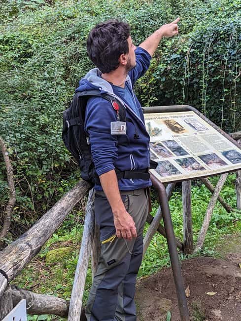 Tomb Hunting and Trekking Adventure in Sovana - Key Points