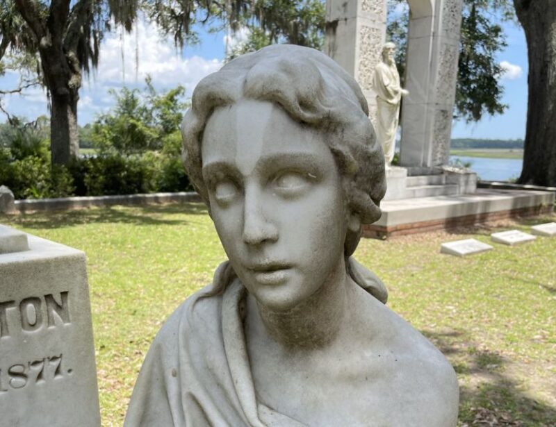 Tombs of Savannah: Bonaventure Cemetery Experience - Key Points