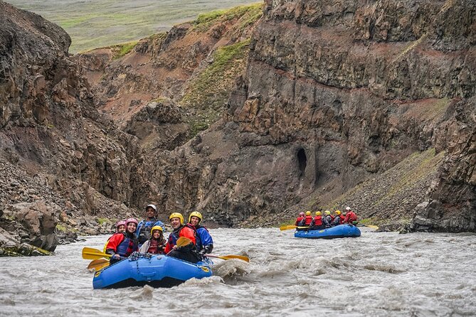 Top-Rated Family Rafting-Warm Drysuits, Volcanic Canyon, Epic Fun - Safety Briefing That Kids Can Actually Follow