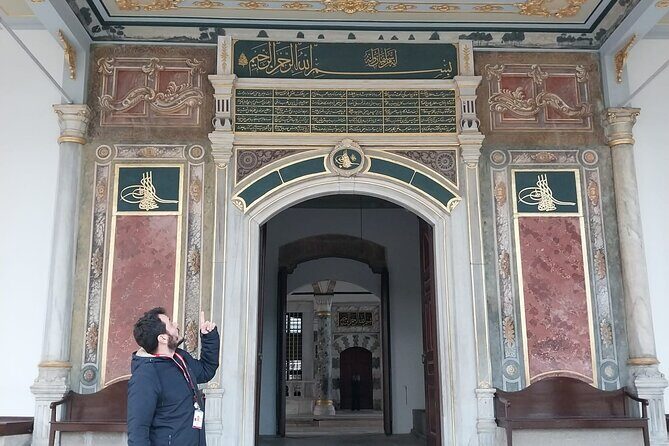 Topkapi Palace with Harem Walking Tour with Guide - Frequently Asked Questions