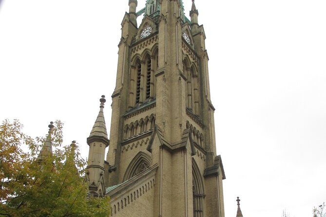 Toronto Distillery District Self-Guided Walking Tour - FAQ