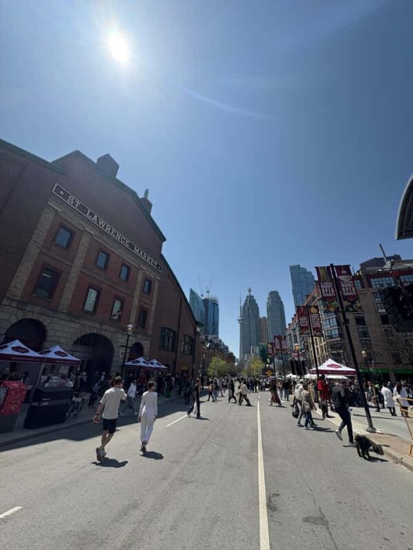 Toronto: Great White North Food Tour - Exploring Old Town Toronto