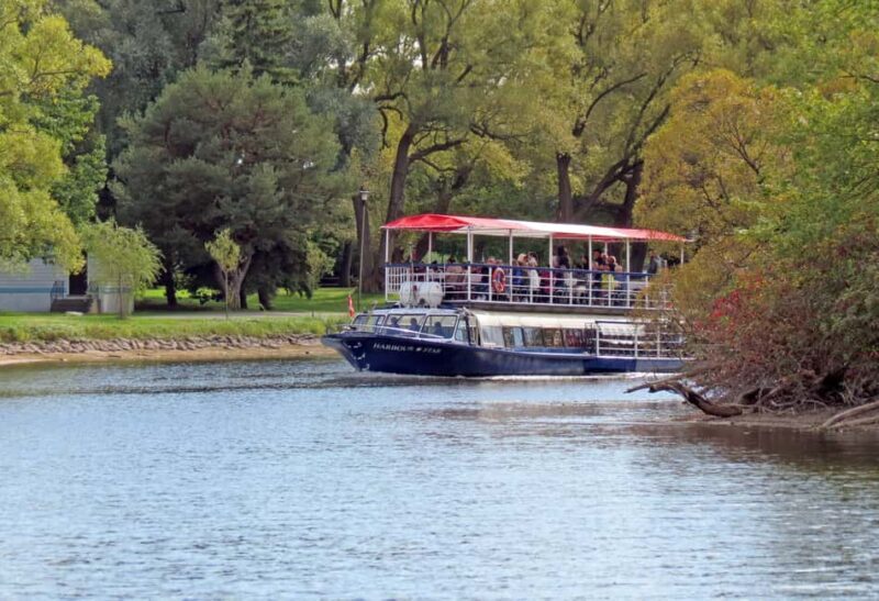 Toronto: Guided Harbour and Islands Sightseeing Cruise - Setting Sail: What to Expect from the Toronto Harbour and Islands Cruise