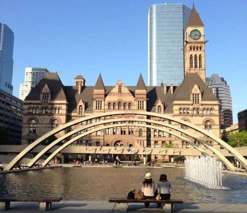 Toronto: Guided Walking Tour of Must-See Attractions - Key Points