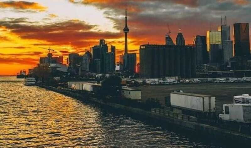 Toronto: Guided Walking Tour of Must-See Attractions - The Sum Up