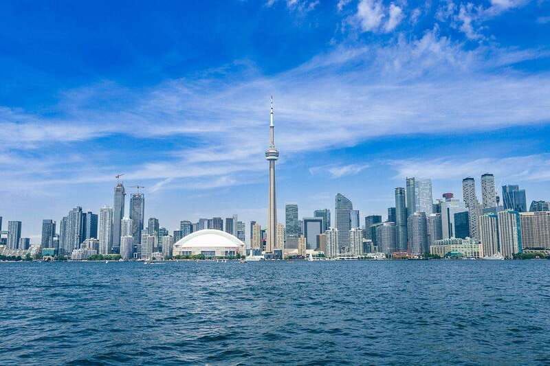 Toronto: Harbor and Islands Sightseeing Cruise - Landmark Passes You’ll Actually Recognize