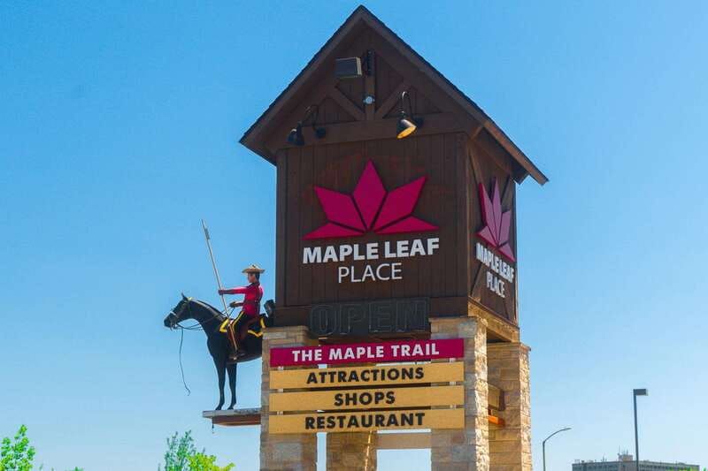 Toronto: Niagara Falls Day Tour with Optional Boat Cruise - Optional Hornblower Niagara Cruise: the up-close moment (when it’s running)