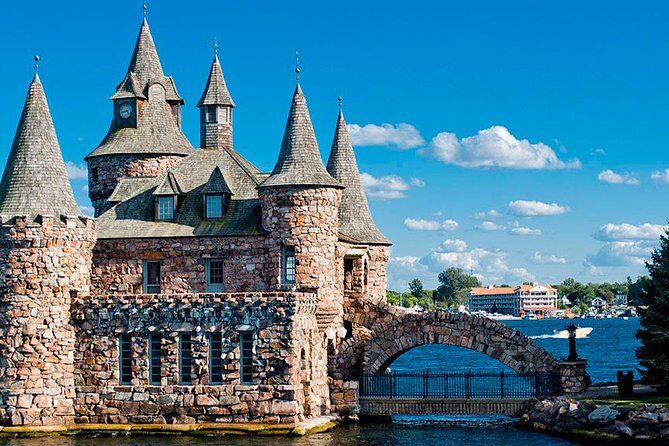 Toronto, Niagara Falls & Thousand Islands VIP 2Day Trip - Who Should Consider This Tour?