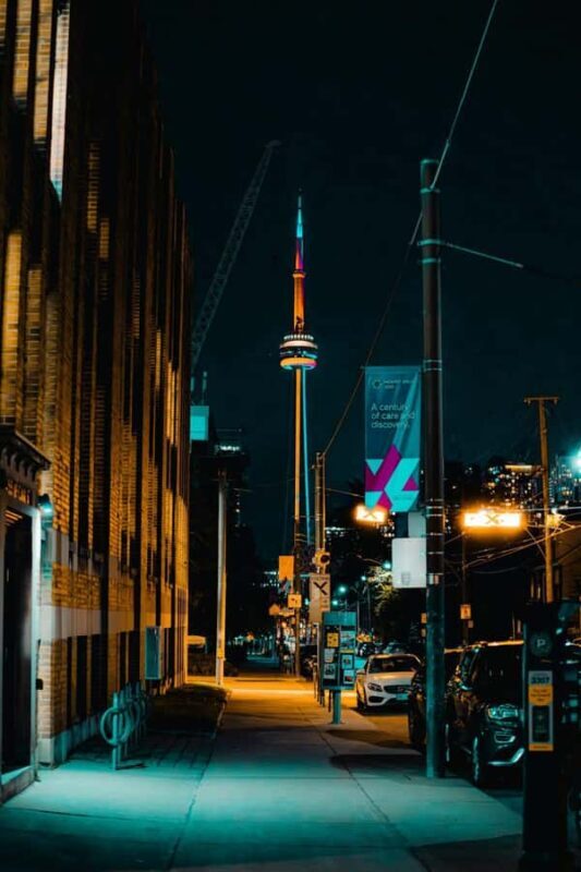 Toronto: Night City Sightseeing Tour - Key Points