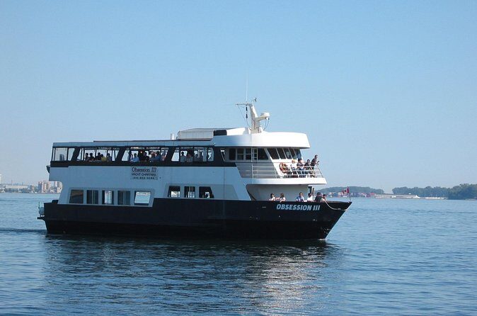Toronto Obsession III Dinner Cruise - Who Is This Cruise Best For?