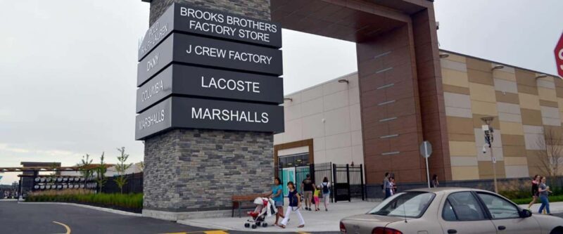 Toronto: Private Niagara Tour & Shopping at Niagara Outlet - The Itinerary in Detail