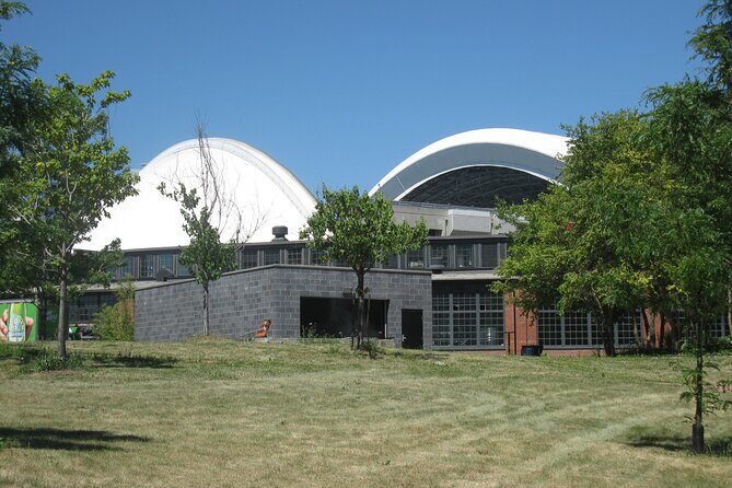 Toronto Self-Guided walking tour and scavenger hunt - How Does the Scavenger Hunt Work?