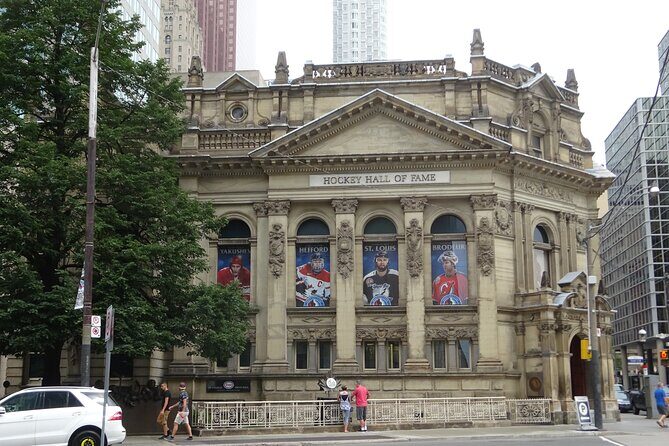 Toronto Self-Guided walking tour and scavenger hunt - How Long Does It Take?