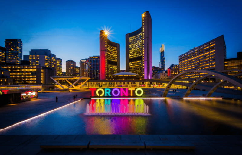 Toronto: Small Group Night Tour with Harbour Boat Cruise - An Overview of What to Expect