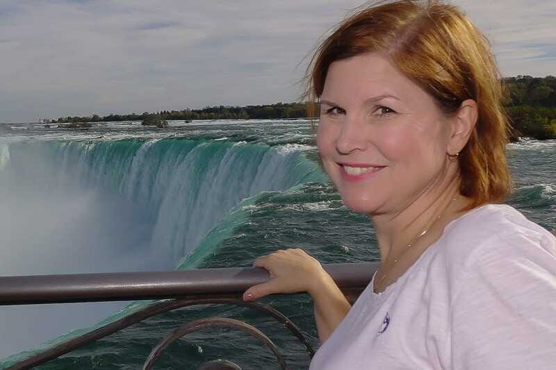 Toronto: Splendours of Niagara Falls Small Group Tour w/Boat - FAQ