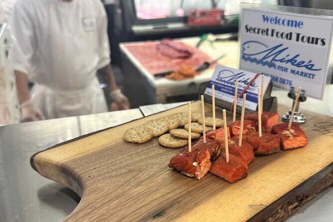 Toronto: St Lawrence Market Food Tour with 6 Food Tastings - Who Should Consider This Tour?