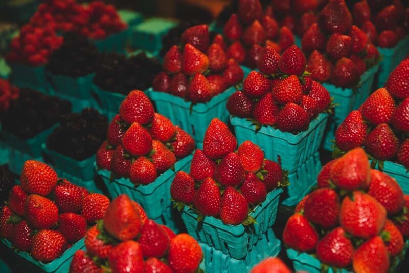 Toronto: St Lawrence Market Food Tour with 6 Tastings - Who Is This Tour Best For?