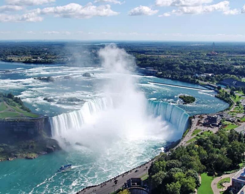 Toronto to Niagara Falls: 4 or more guests Private VIP Tour - How This Tour Compares to Others