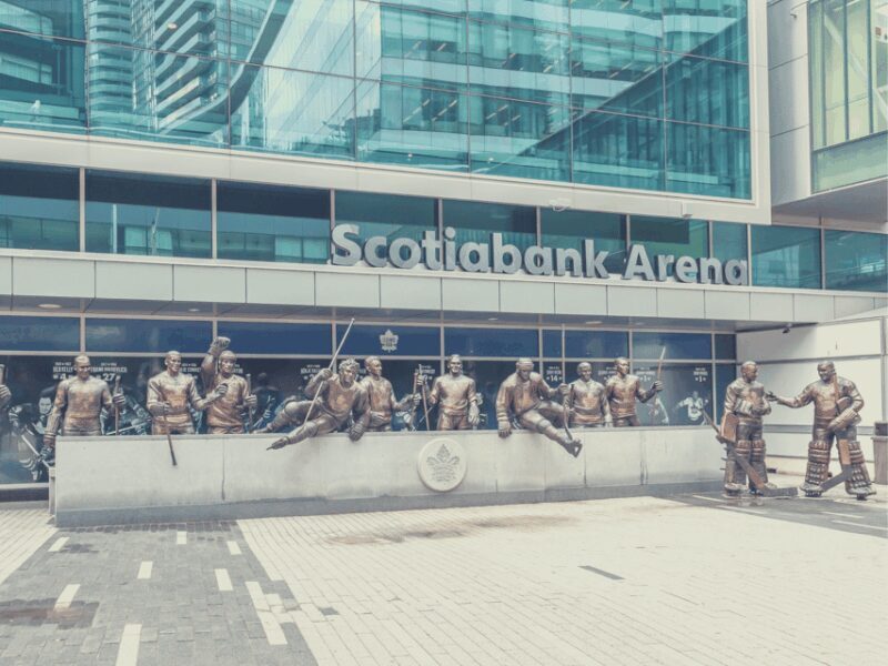 Toronto: Toronto Maple Leafs Game Ticket at Scotiabank Arena - Practical Tips for Your Game Night