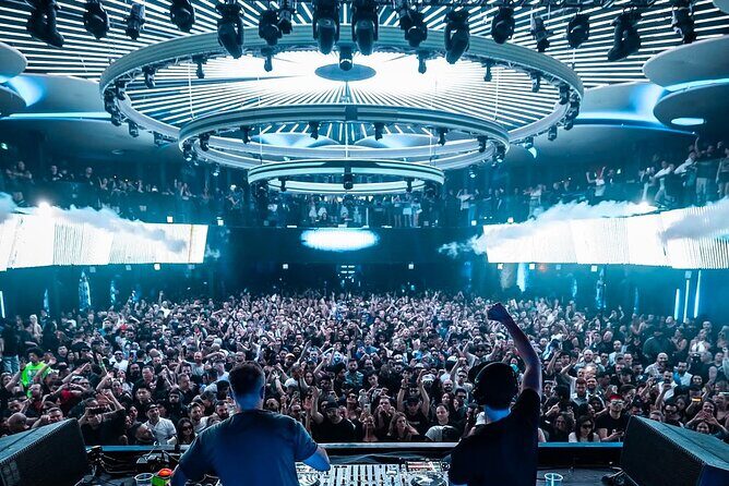 Toronto VIP Luxury Living Tours - An In-Depth Look at the Toronto VIP Luxury Living Tour