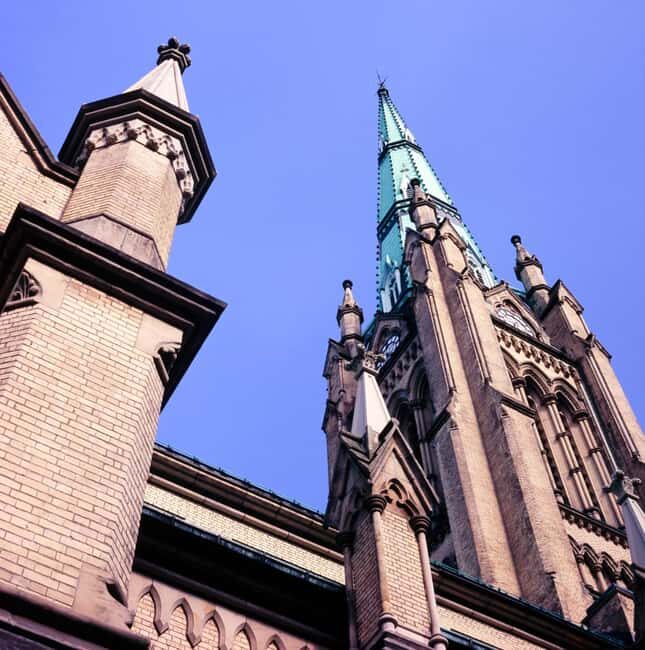 Torontos Holiday Magic: A Christmas Private Walking Tour - The Breakdown of the Tour Experience