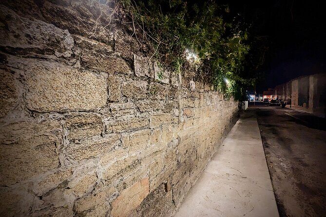 Torrid Tales True Crime Walking Tour of St Augustine - The Torrid Tales True Crime Walking Tour of St. Augustine: An Honest Look