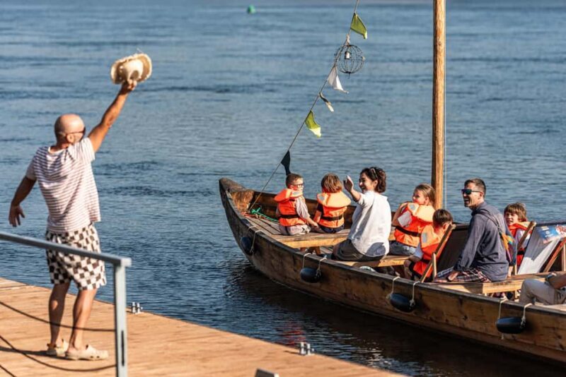 Toru: Scenic Cruise on a Traditional Vistula Wooden Boat - Practical Details & Value