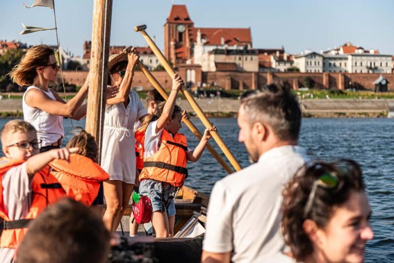 Toru: Scenic Cruise on a Traditional Vistula Wooden Boat - The Sum Up