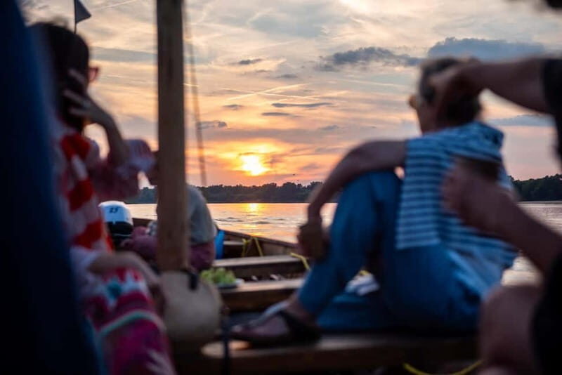 Toru: Sunset on the Vistula From a Traditional Boat. - Experience the Vistula from a New Perspective