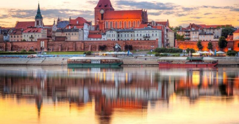 Torun Old Town Highlights Private Walking Tour - Practical Considerations and Tips