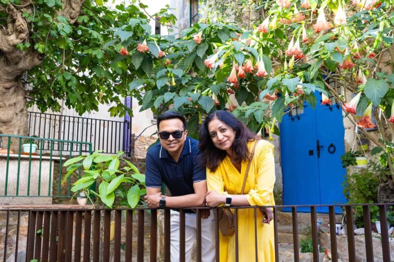 Tossa de Mar: Private Photoshoot - quick photo delivery! - Exploring the Details of the Private Photoshoot