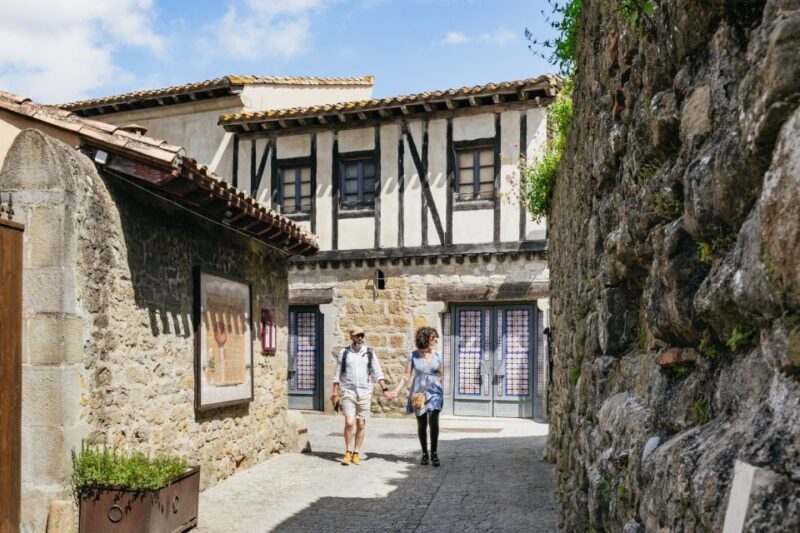 Toulouse: Carcassonne Day Trip by Coach with Audioguide - What to Expect on this Day Trip