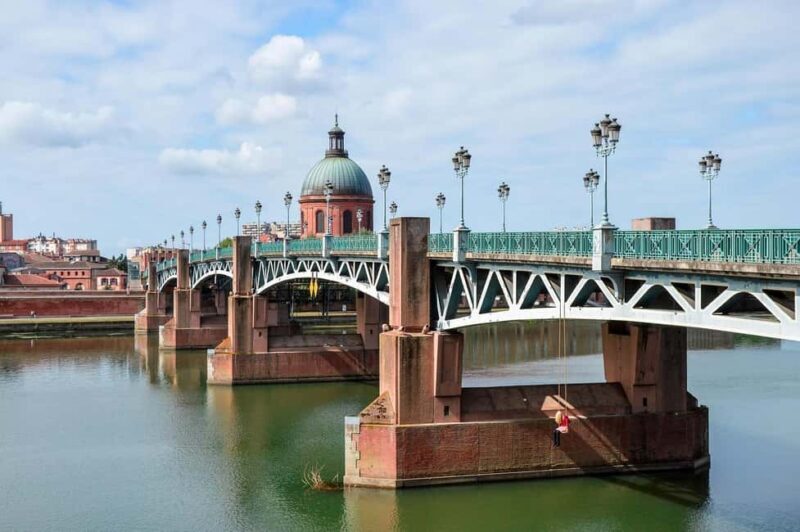 Toulouse: Garonne River Secret Spots Photo Walk - FAQs