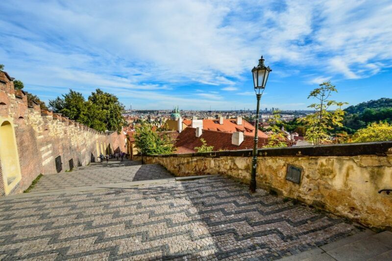 Tour around Prague Castle and Lesser Town in Spanish - A Closer Look at the Prague Castle and Lesser Town Tour