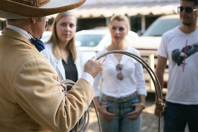Tour between Charros, Mariachi and Tlaquepaque - What the Reviews Say