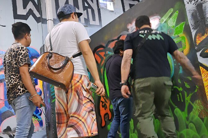 Tour Evolution of Muralism paints your Grafiti - An Inside Look at the Tour