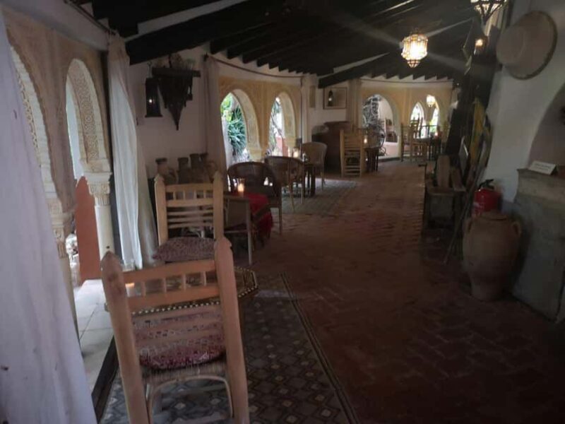 Tour from Alicante to Casa Morisca in Crevillente with Tea and Pastries in a Van - FAQ