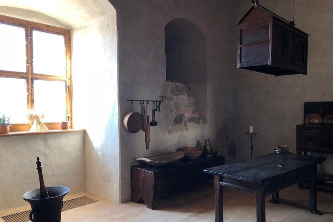 Tour from Vilnius - Riga via The Hill of Crosses, Rundale, Bauska - FAQ