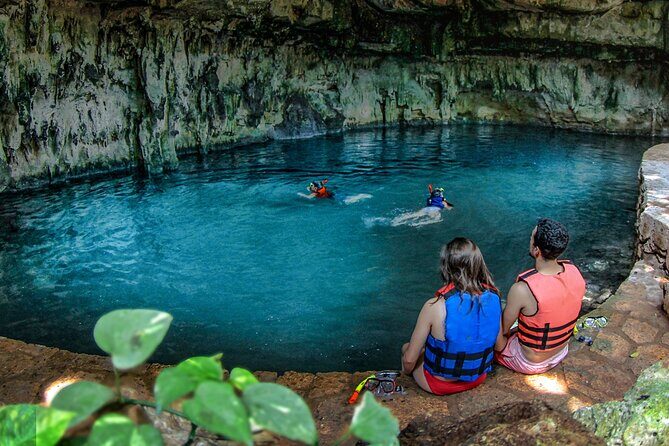 Tour Hacienda and Cenotes Mucuyché with Guided Tour in Oxkintok - Deep Dive into the Tour Experience